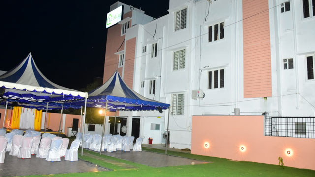 Lush Lawn and Premium Outdoor Event Venue