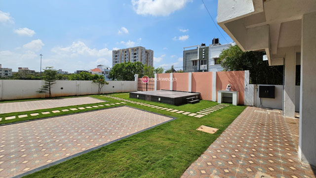 Lush Lawn and Premium Outdoor Event Venue