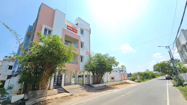 Lush Lawn and Premium Outdoor Event Venue